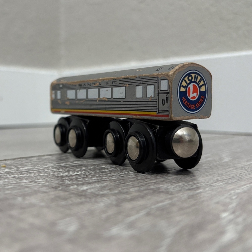 Lionel Heritage Series Passenger Car